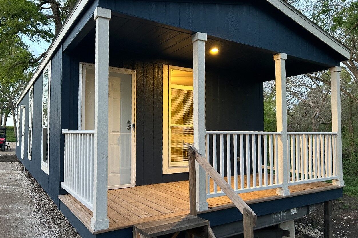 Property Photo: 11910 Fm 1660 TX 78634