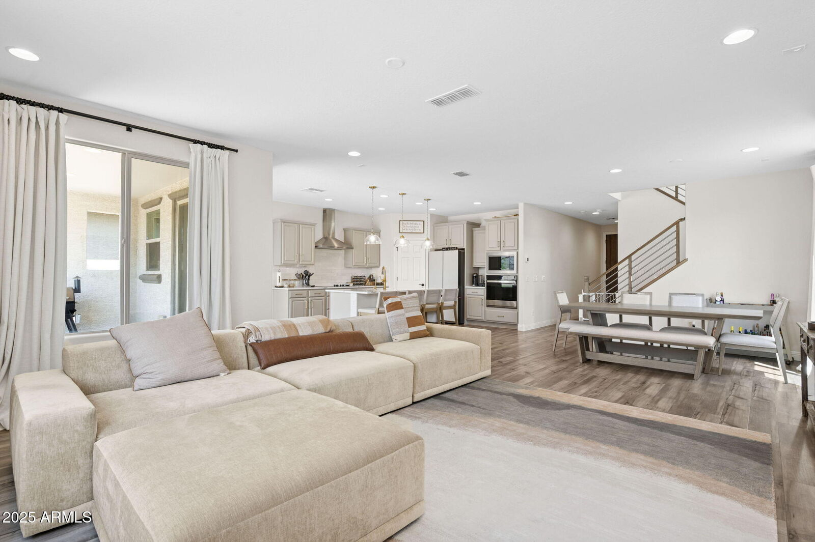 Property Photo: 8949 W San Juan Avenue AZ 85305