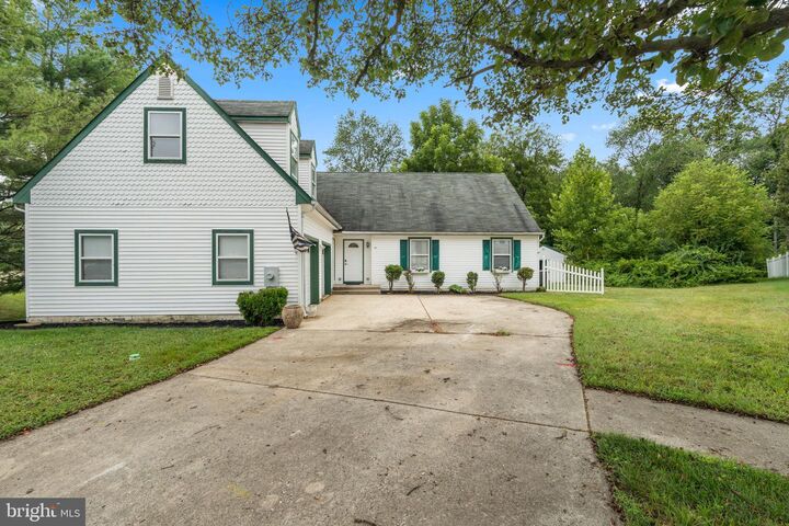 Property Photo: 115 Bradley Court NJ 08021
