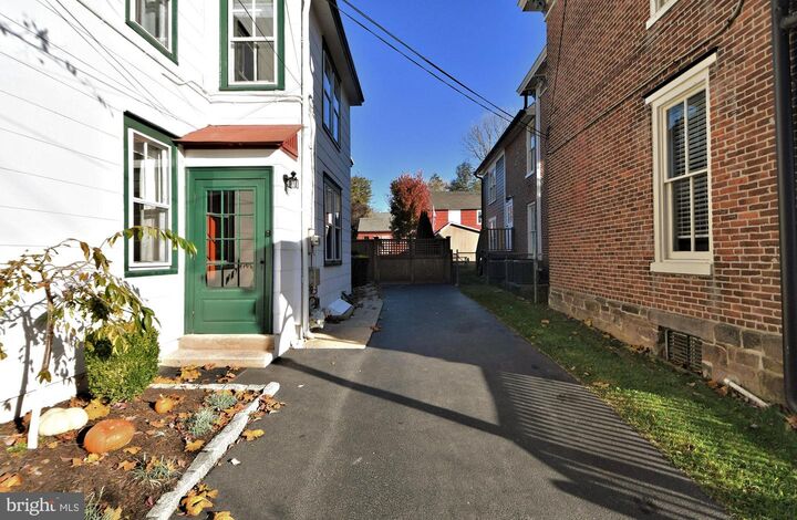 Property Photo:  143 N State Street  PA 18940 