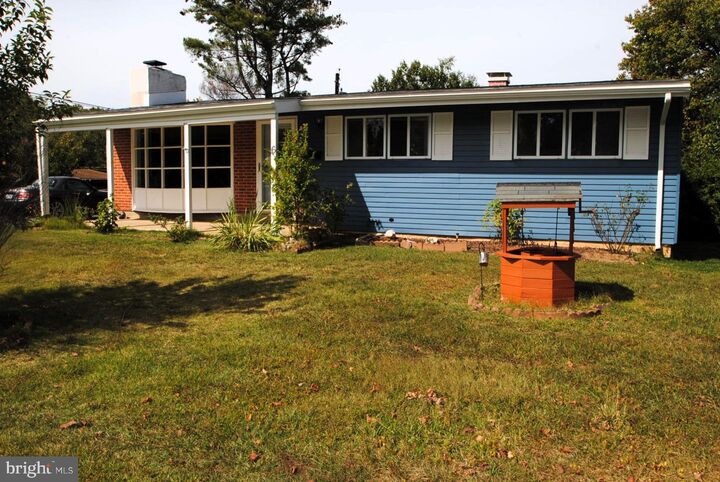 Property Photo: 6 Maywood Drive DE 19713