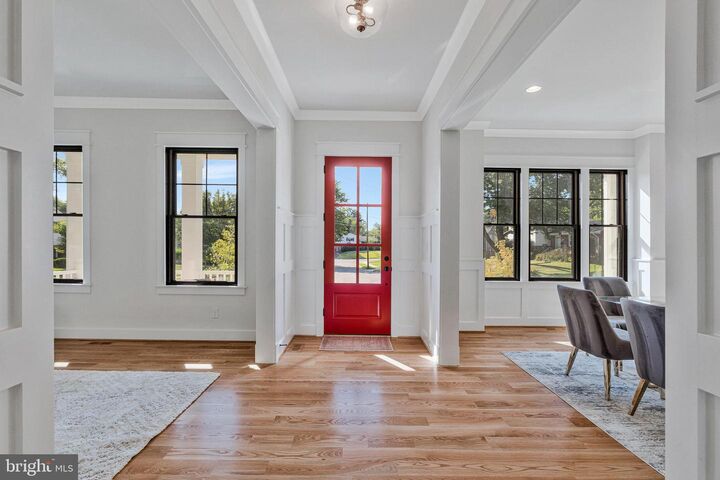 Property Photo: 1630 Glen Head Court VA 22101