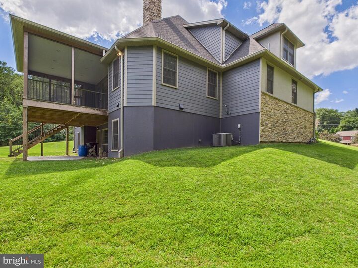 Property Photo:  2501 Shaub Road  PA 17601 