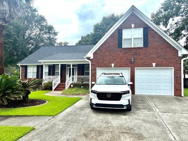Property Photo: 108 Paige Court SC 29445