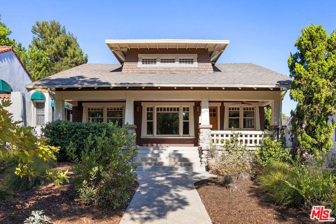 Property Photo: 5230 La Roda Ave CA 90041