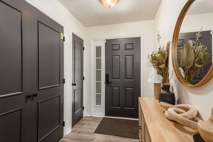 Property Photo: 6984 Greensview Village Drive OH 43110