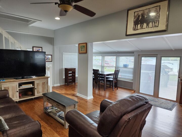 Property Photo: 37 Lakeview E Drive OH 43008