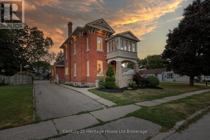 Property Photo:  152 Blandford Street  ON N0J 1M0 