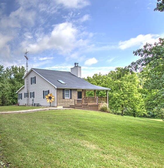 9822 Cabin Road  Oakley IL 62501 photo