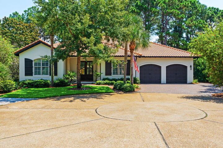 Property Photo: 3160 Club Drive FL 32550