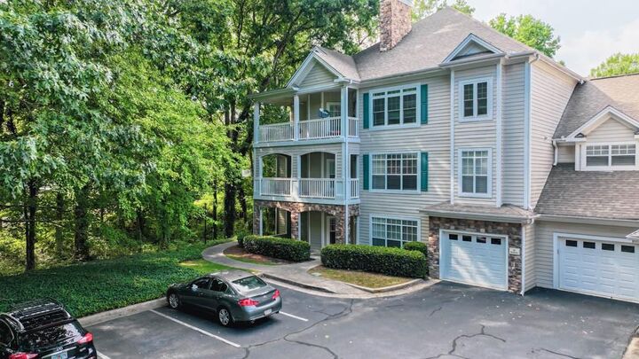 Property Photo: 217 Edinburgh Court GA 30004
