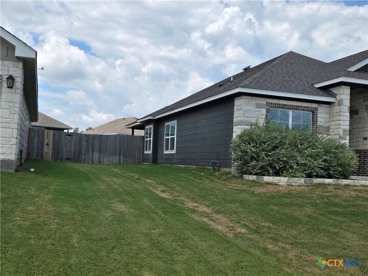 Property Photo: 2089 Mercer Street TX 76559