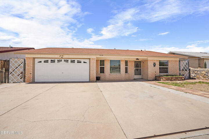Property Photo: 1629 Victor Lopez Drive TX 79936