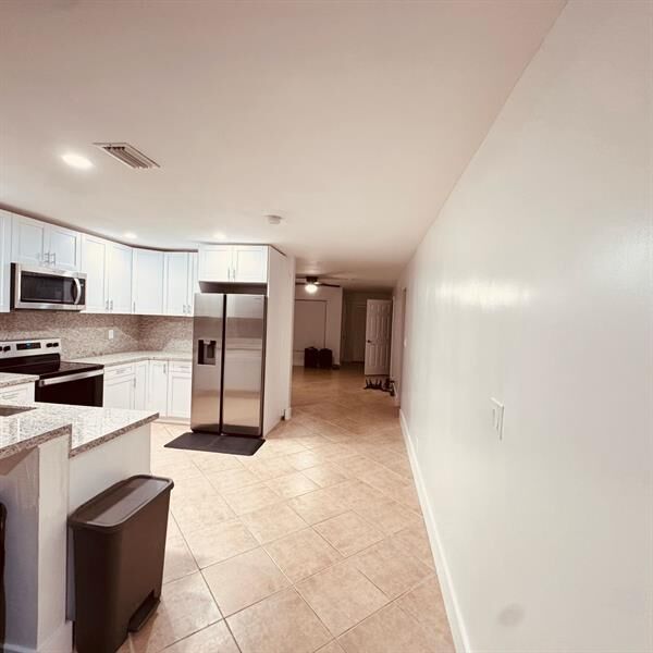 7101 NW 78th Ter  Tamarac FL 33321 photo