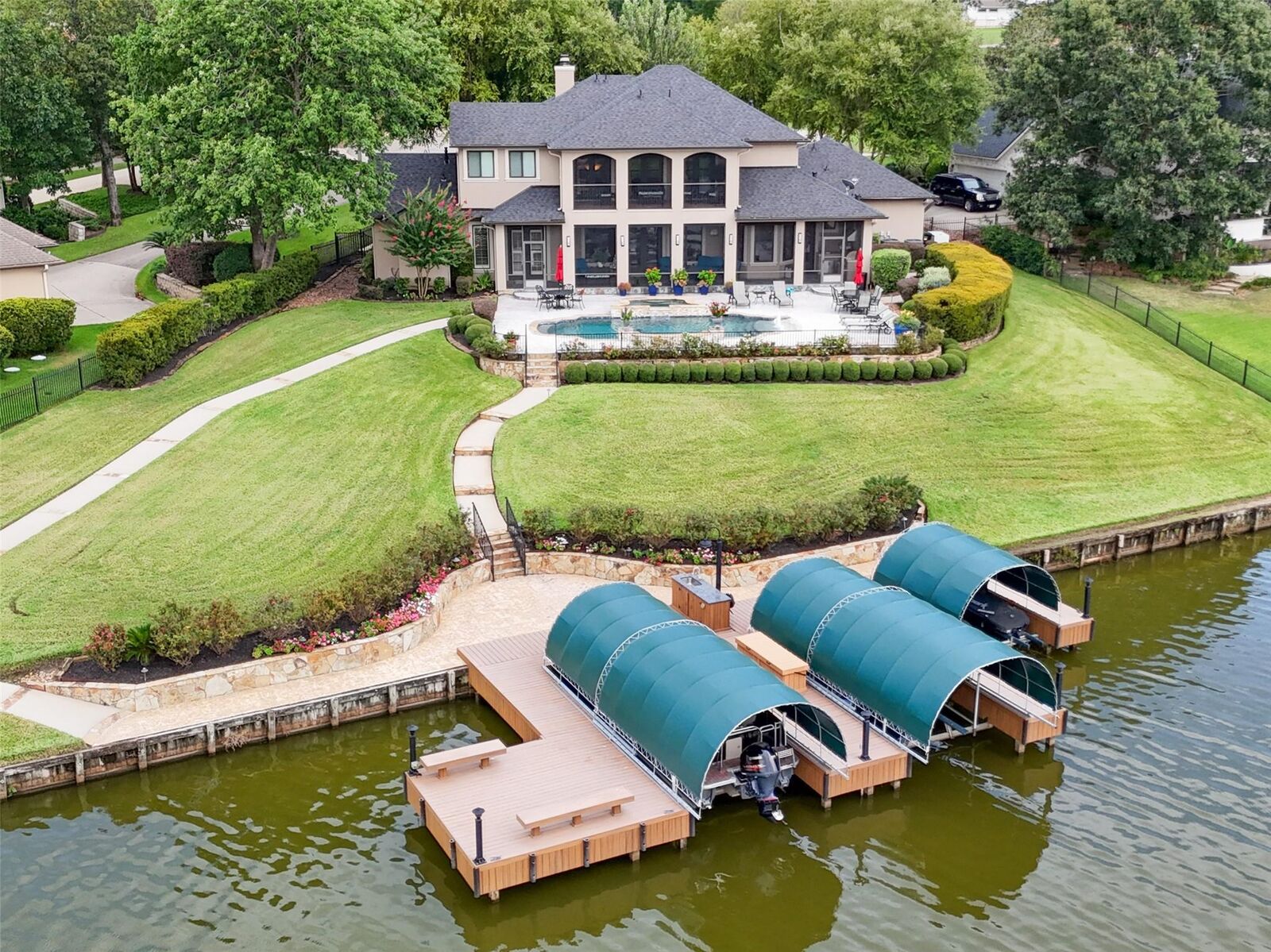 Property Photo: 20003 Crescent Court TX 77356