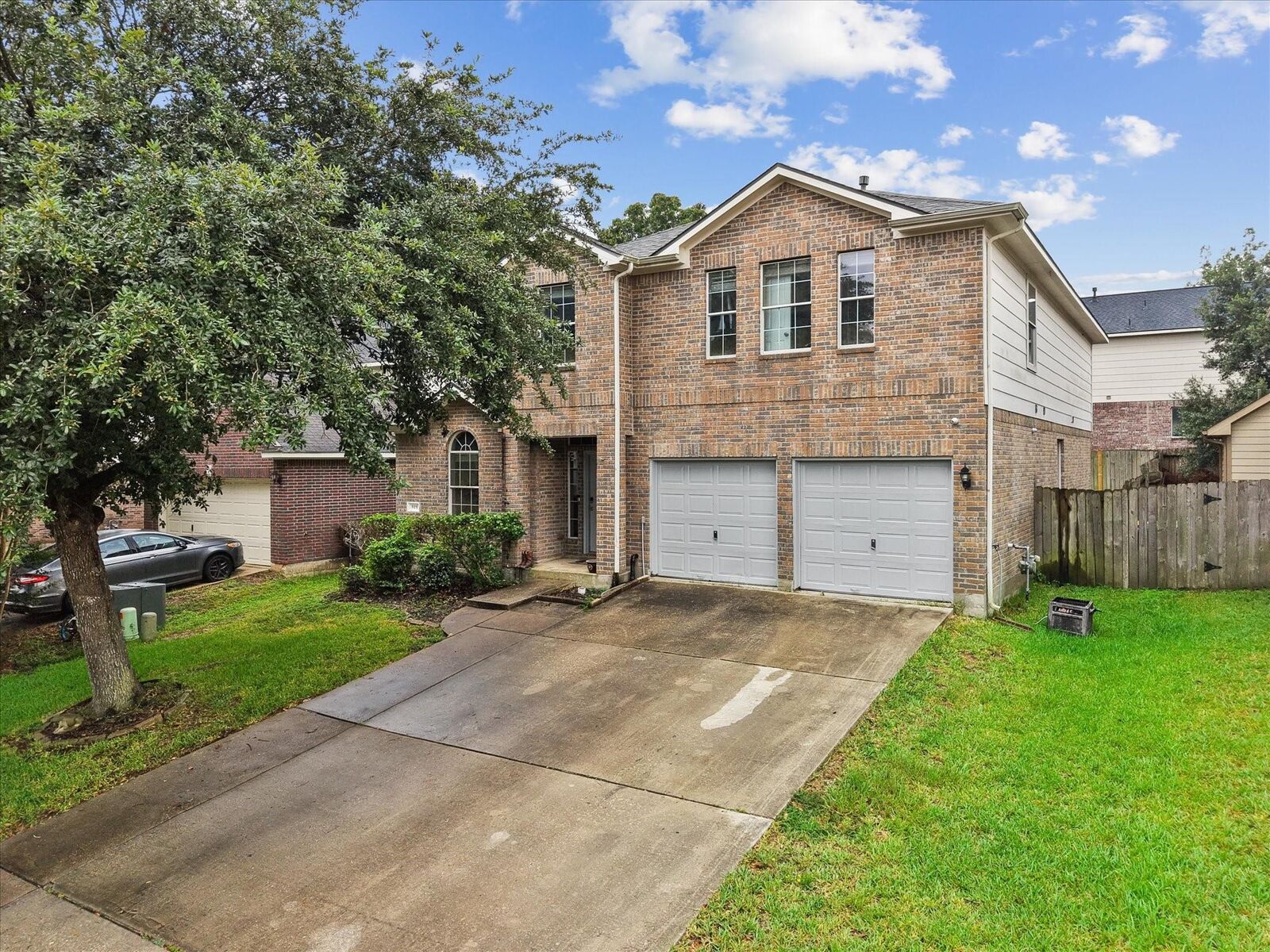 Property Photo:  919 Summer Wood Boulevard  TX 77303