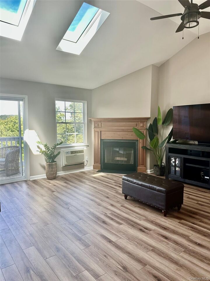 Property Photo: 5 Lexington Hill 11 NY 10926