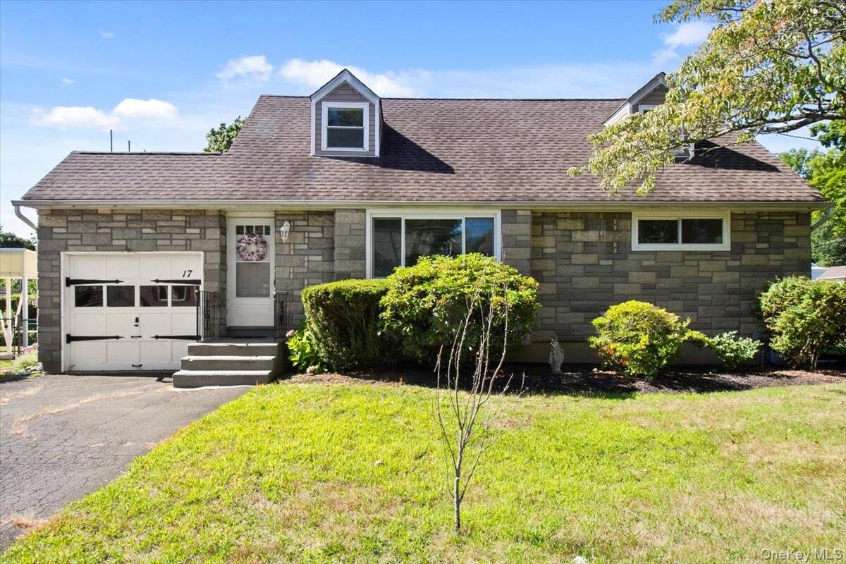 Property Photo:  17 Wenzel Lane  NY 10980 