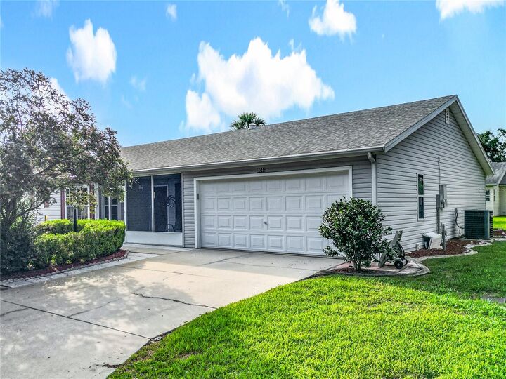 Property Photo: 5046 Desoto Way FL 34748