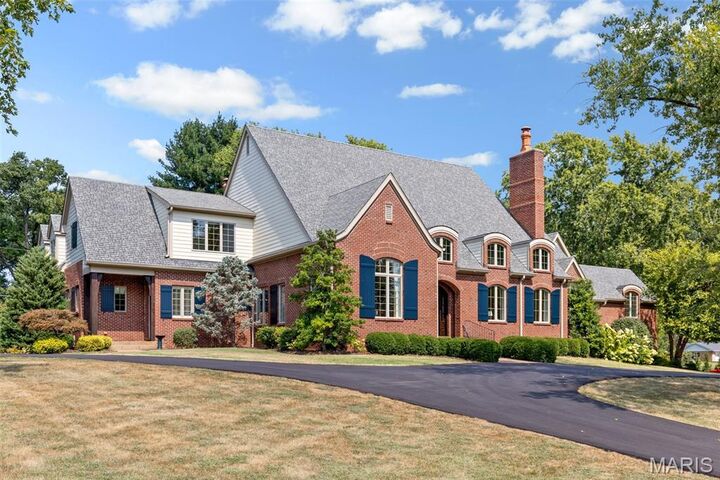 Property Photo:  12065 Heatherdane Drive  MO 63131 