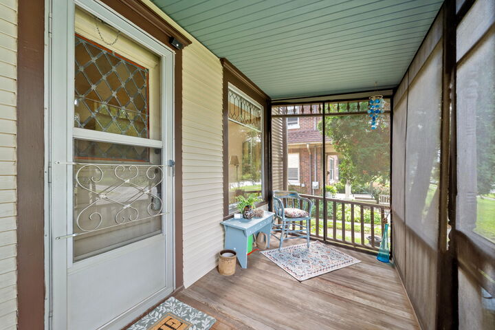 Property Photo: 210 Oakland Ave WI 53149
