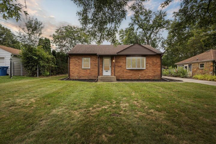 Property Photo:  424 E Thomas Street  MI 49004 