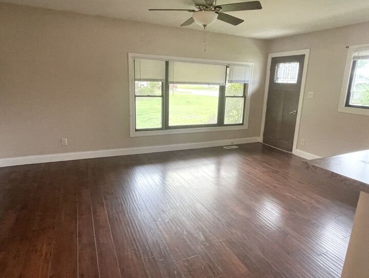 Property Photo: 1415 Plain Street IL 61354