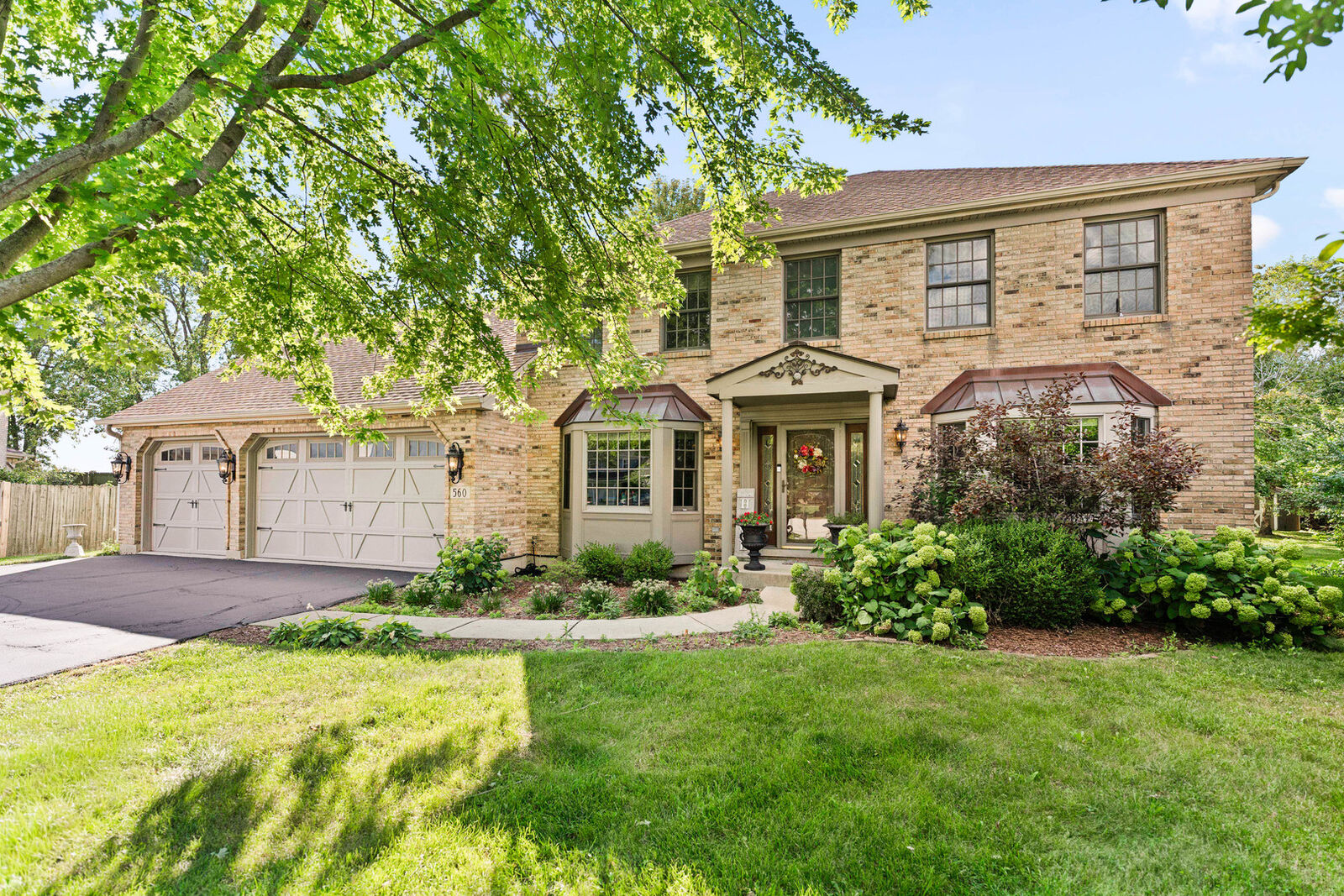 Property Photo: 560 Renee Court IL 60134