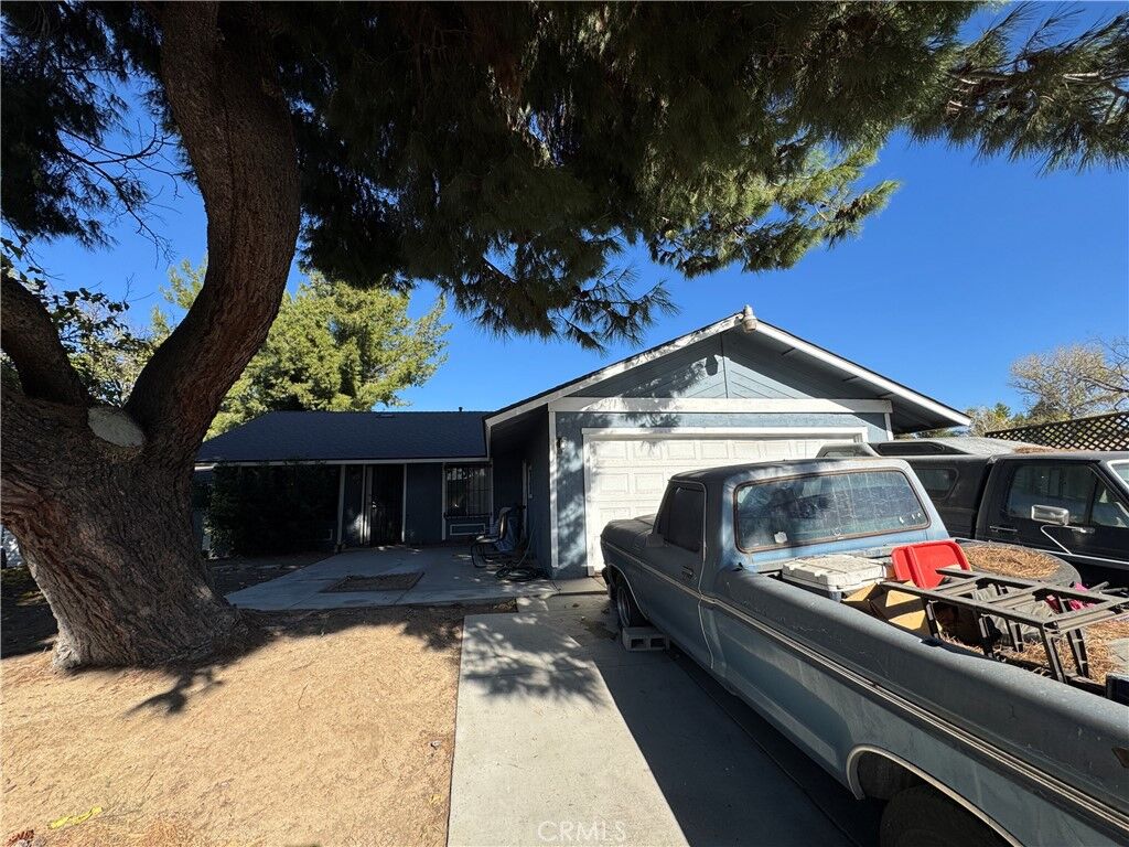 Property Photo:  446 E Fromer Street  CA 92376 