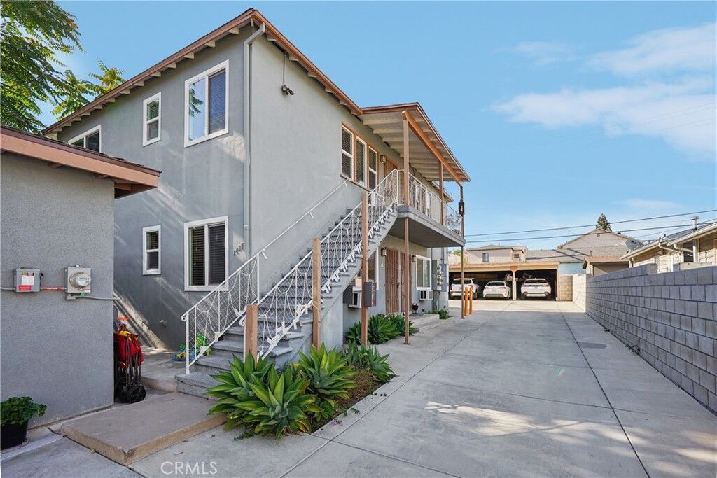 Property Photo:  1417 Rock Glen Avenue A  CA 91205 