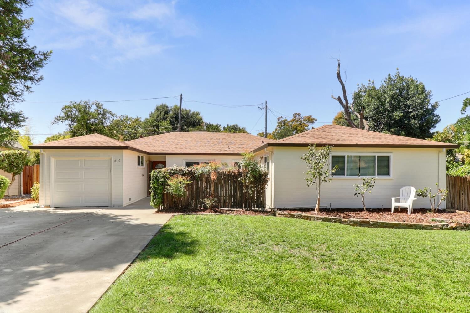 Property Photo:  610 Sunset Court  CA 95616 