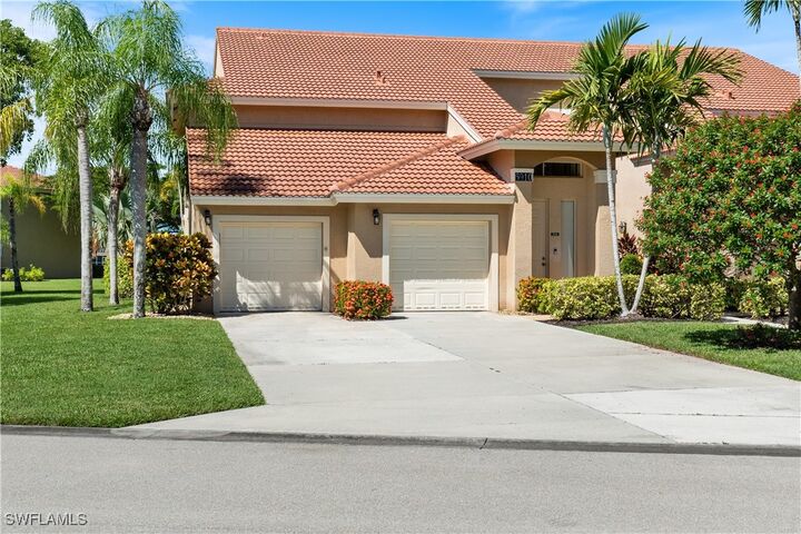 Property Photo:  6910 Huntington Lakes Circle 101  FL 34119 