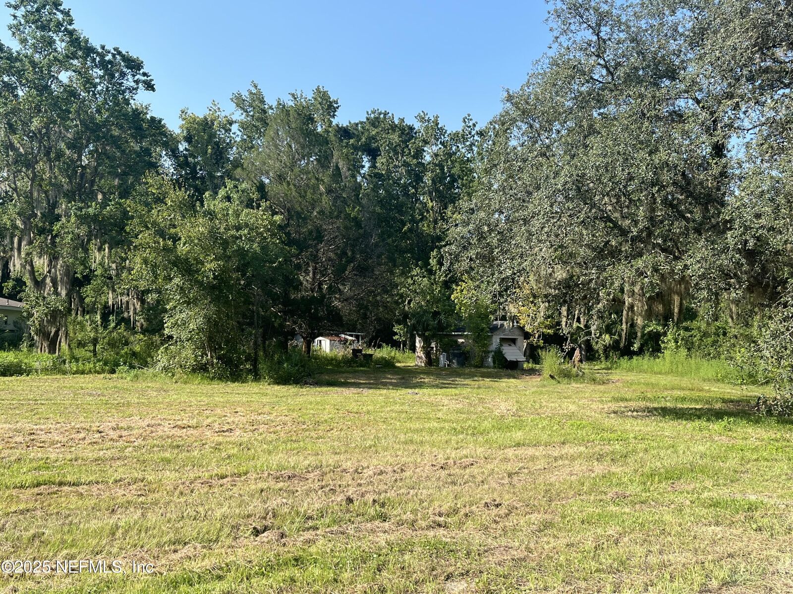 Property Photo: 104 Barbados Avenue FL 32189