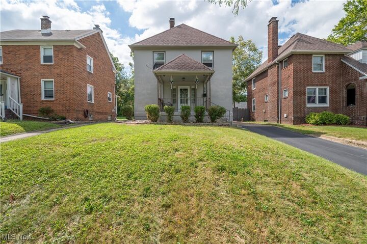 Property Photo: 304 Ohio Avenue OH 44437