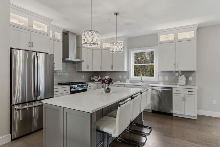 Property Photo: 8 Elise Avenue NH 03053