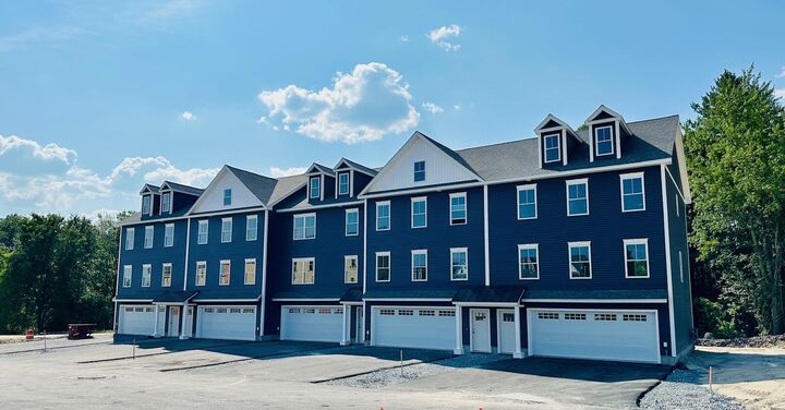 Property Photo: 8 Elise Avenue NH 03053