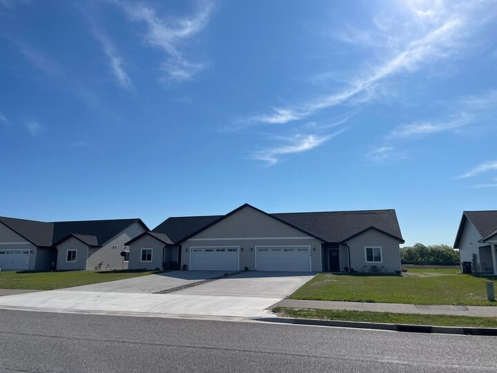 Property Photo: 404 11th Street SE MN 56331