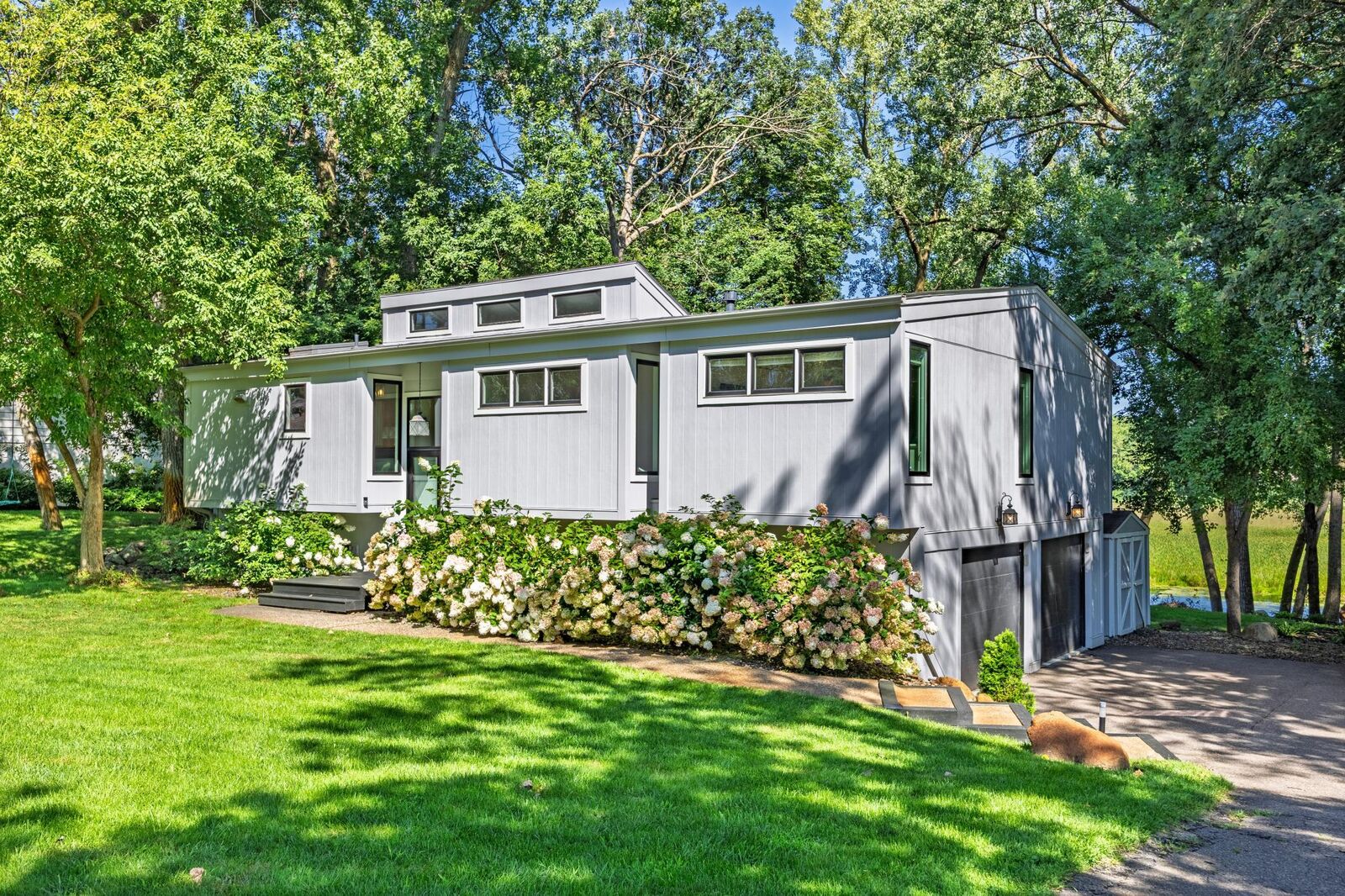 Property Photo:  2131 Sheridan Hills Road  MN 55391 