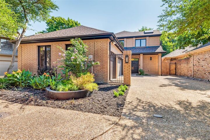Property Photo: 11908 Forest Lake Lane TX 75230