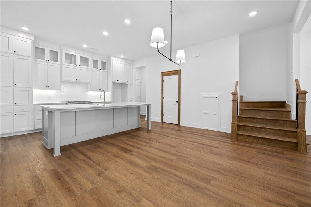 Property Photo:  825 NW 14th Street  AR 72712 