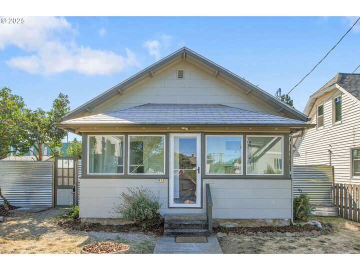 5913 SE 86th Ave  Portland OR 97266 photo
