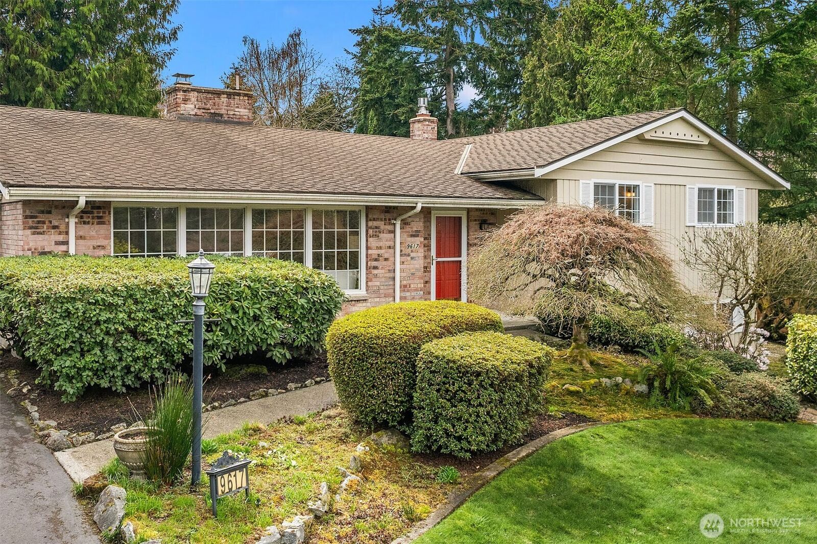 Property Photo: 9617 NE 32nd Street WA 98004
