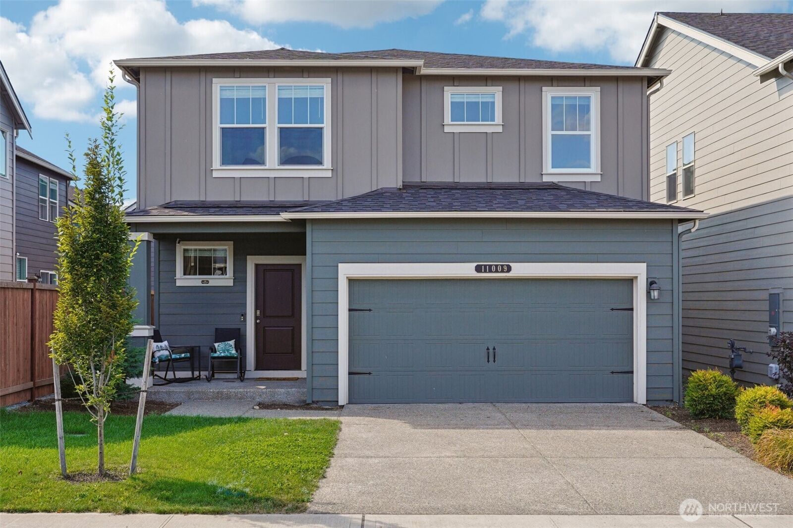 Property Photo:  11009  Emmons Court E  WA 98374 