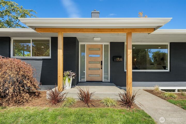 Property Photo: 1704 NE 68th Street WA 98115
