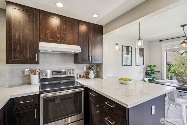Property Photo:  4800  200th Street SW E 301  WA 98036 