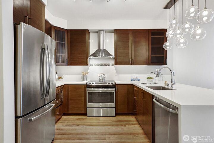 Property Photo: 1760 NW 56th Street 505 WA 98107