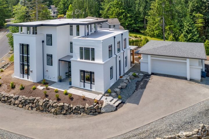 Property Photo: 2115 Squak Mountain Loop SW WA 98027