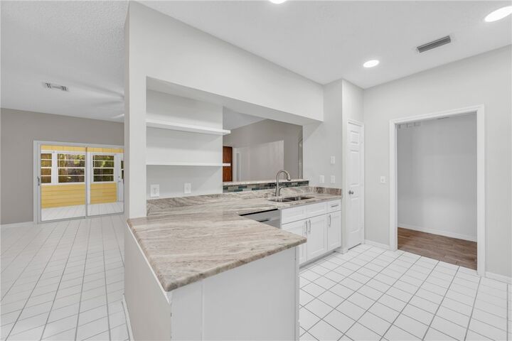 Property Photo:  374 Hawthorne Lane  FL 32962 