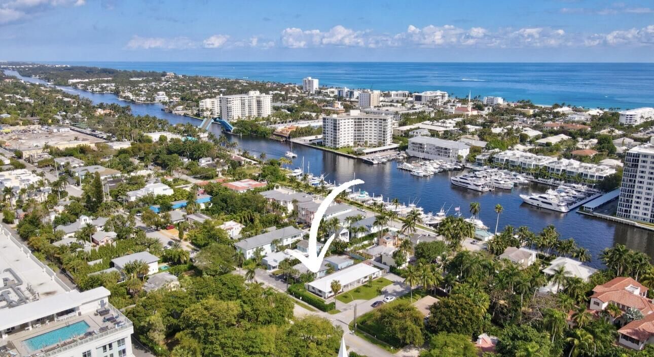 Property Photo:  711 SE 2nd Street 1  FL 33483 