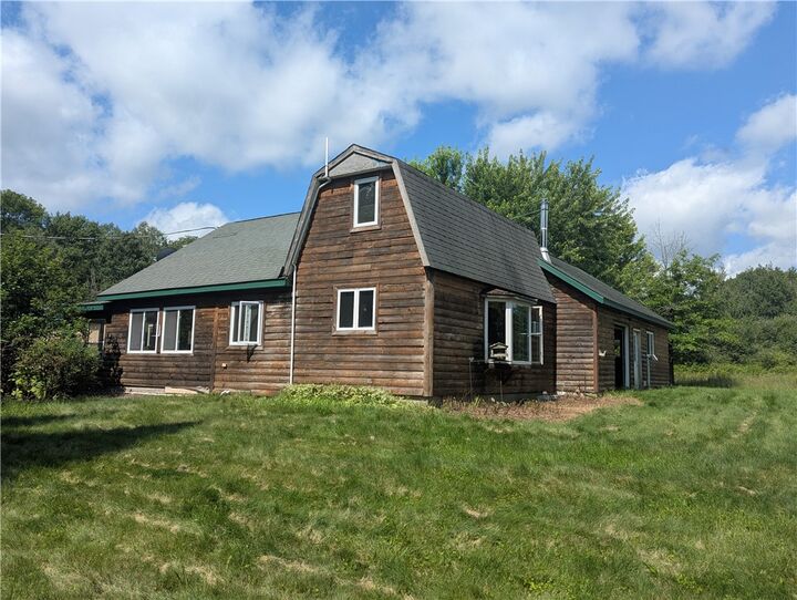 Property Photo:  N7479 Hackett Rd  WI 54530 